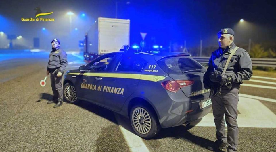 GdF Ancona: fermato con cocaina e hashish. Arrestato pusher
