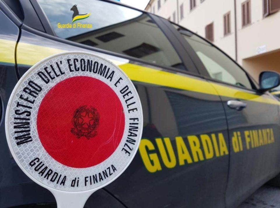 GdF Salerno: sequestrati 150mila prodotti non sicuri